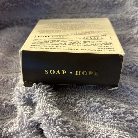 SOAPBOX—Argan Oil Shampoo Bar - Picture 5 of 5